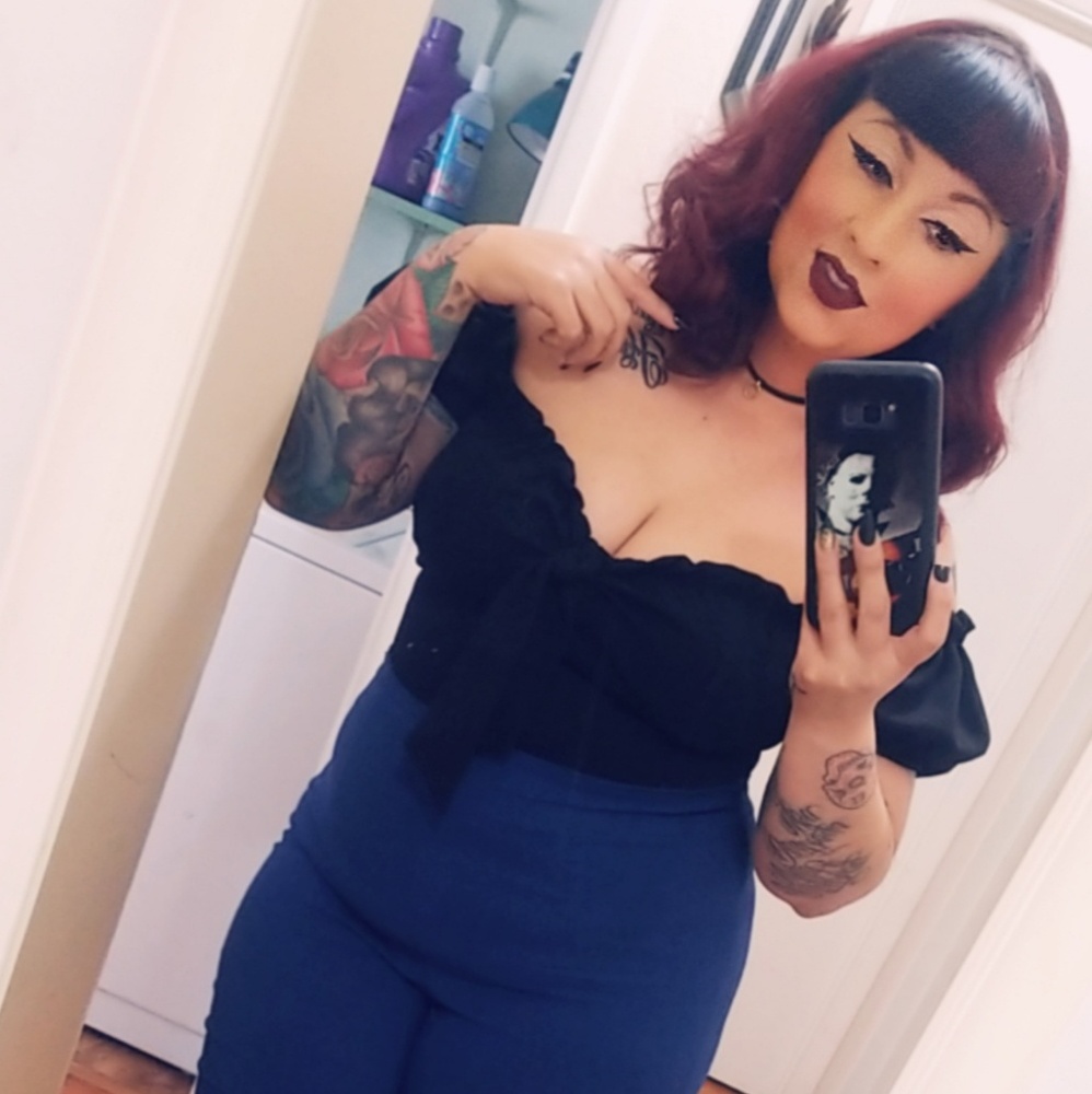 Meet your Posher, Alejandra